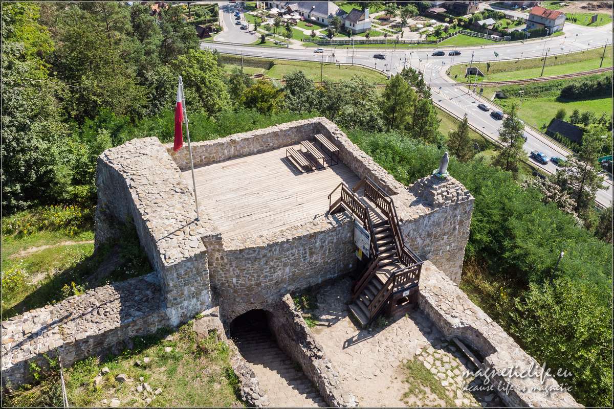 Atrakcje turystyczne wokół Muszyny ruiny wieży zamkowej